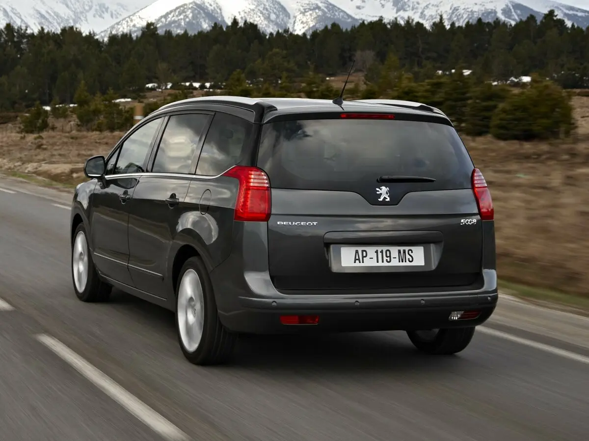 Peugeot 5008 I Компактвэн — 照片 4