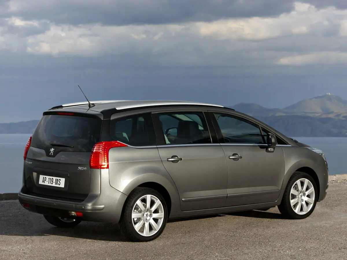 Peugeot 5008 I Компактвэн — 照片 5