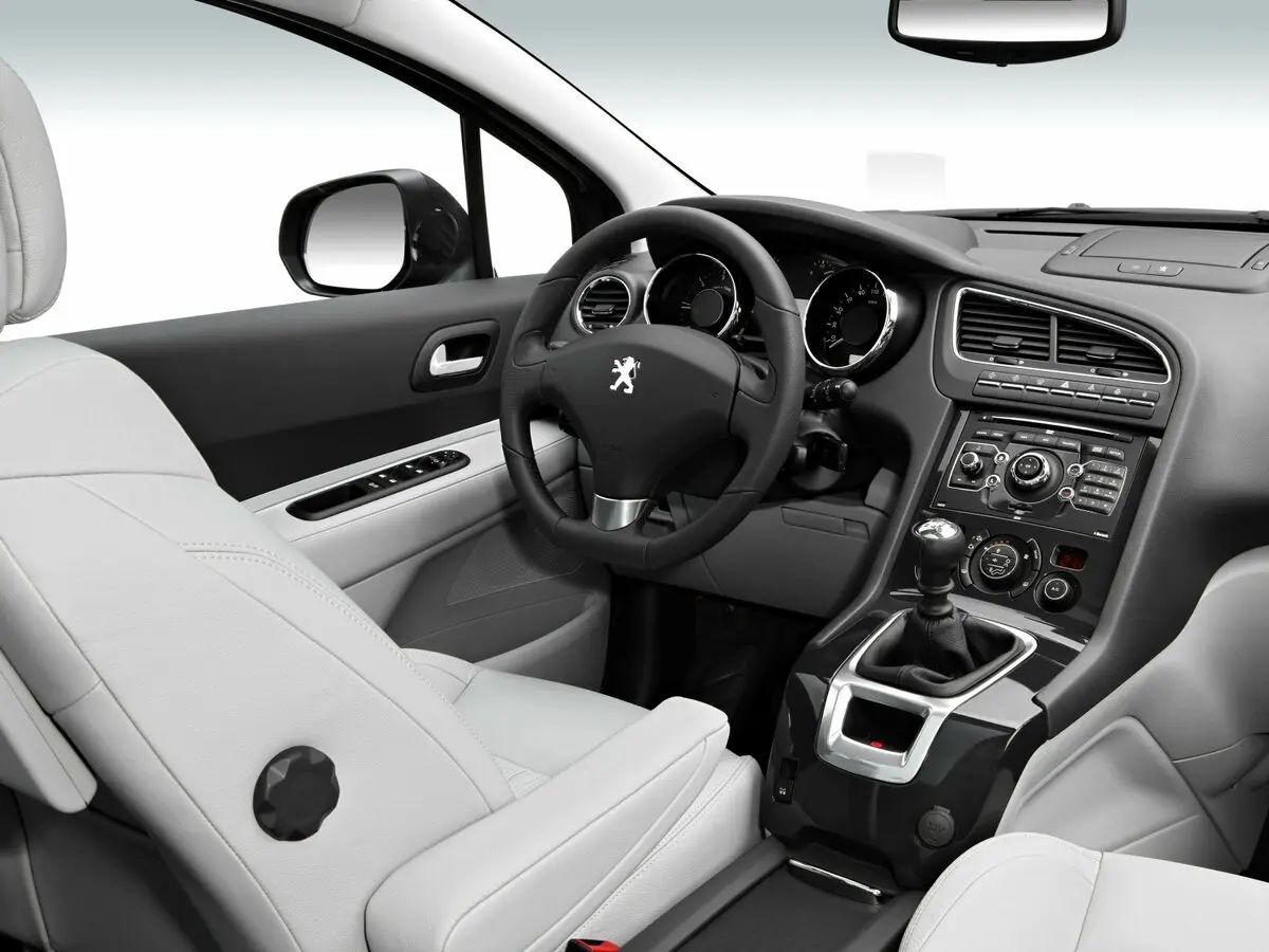 Peugeot 5008 I Компактвэн — 照片 7