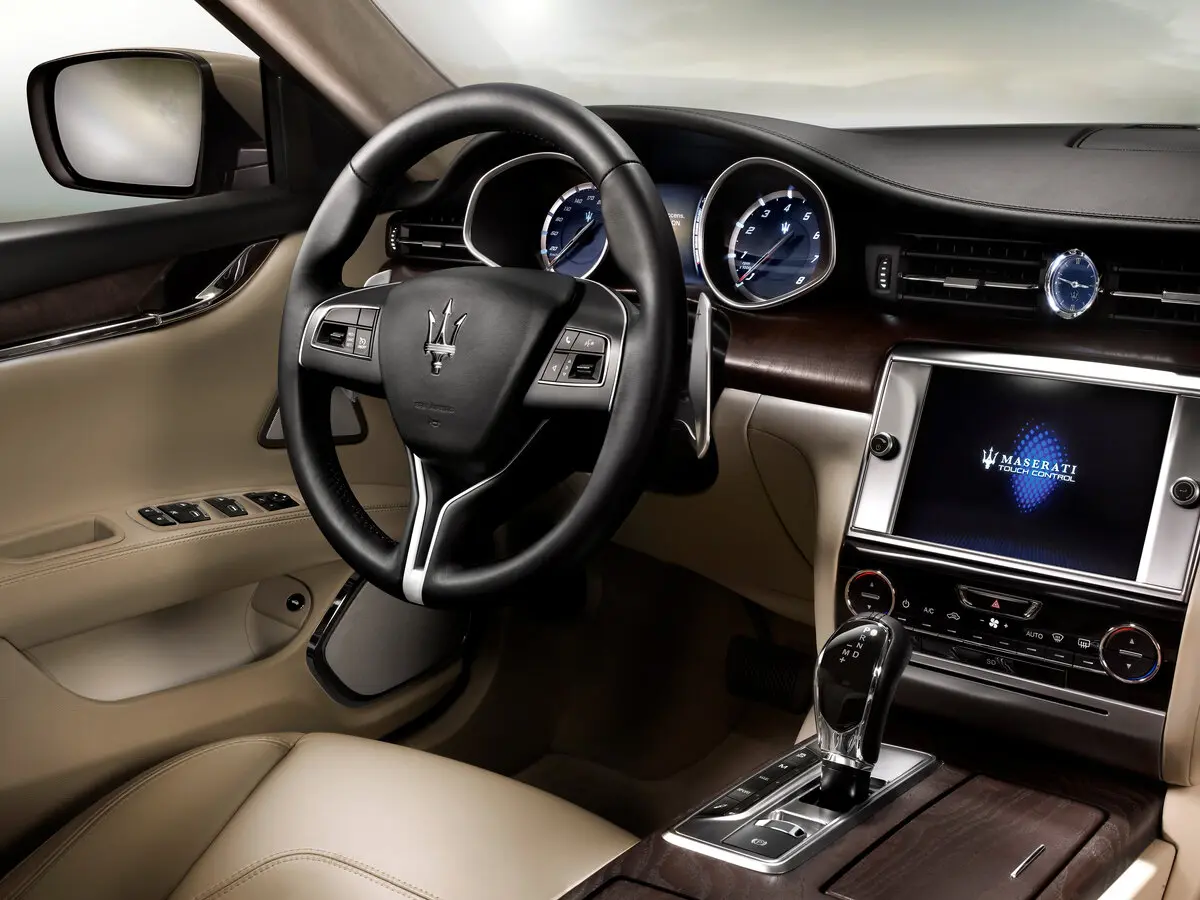 Maserati Quattroporte VI Седан — photo 7
