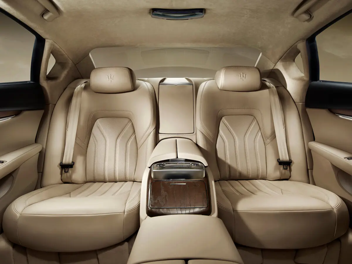 Maserati Quattroporte VI Седан — photo 10