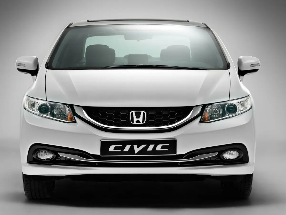 Honda Civic IX Рестайлинг Седан — фото 3