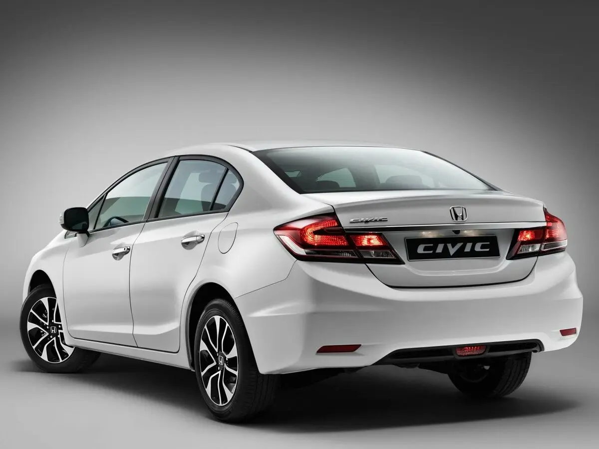 Honda Civic IX Рестайлинг Седан — фото 5