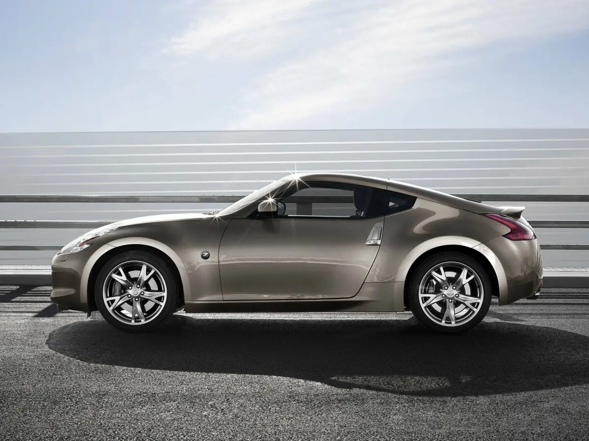 Nissan 370Z I Купе — сүрөт 2
