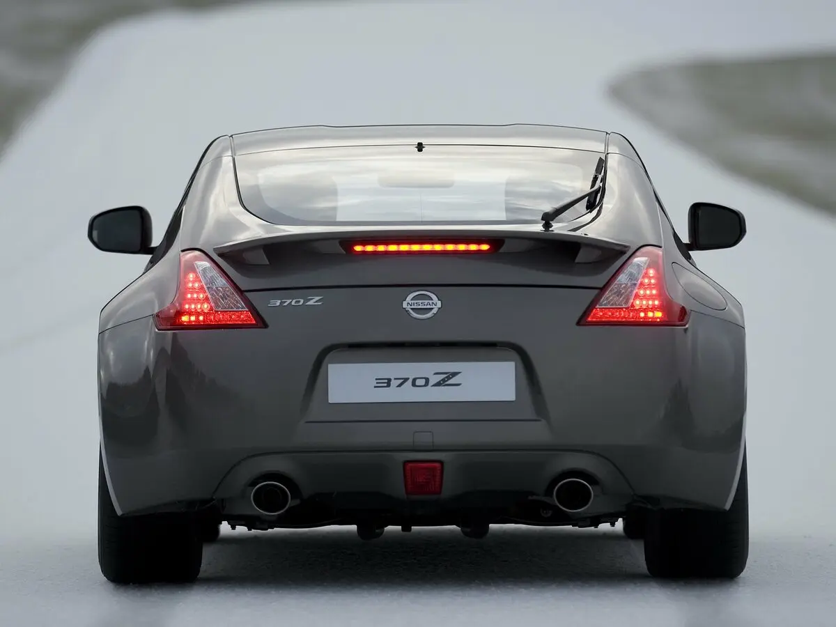 Nissan 370Z I Купе — сүрөт 4
