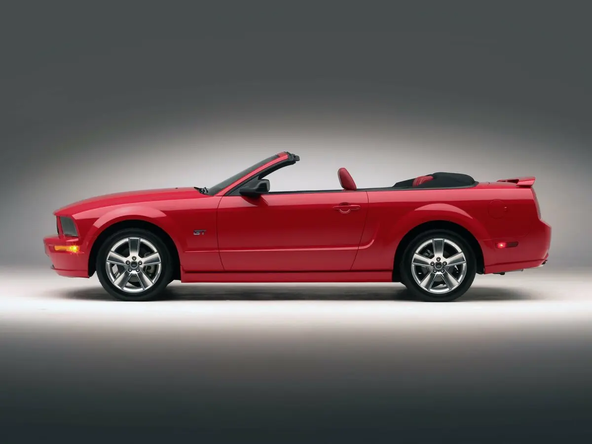 Ford Mustang V Кабриолет — сүрөт 2