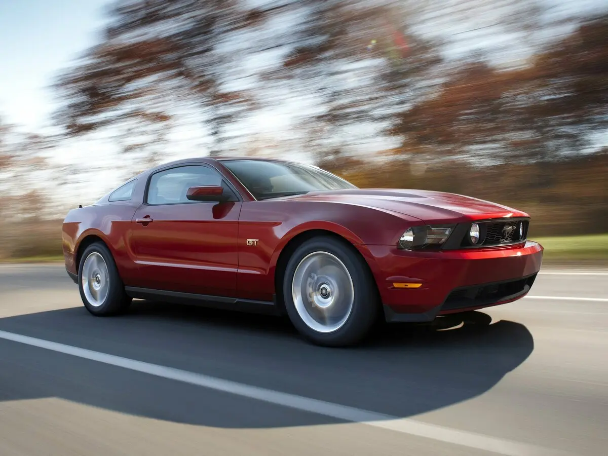 Ford Mustang V Рестайлинг Купе