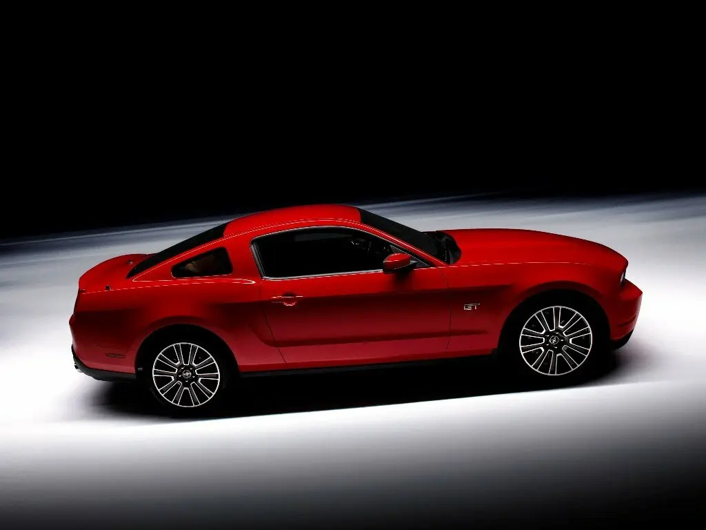Ford Mustang V Рестайлинг Купе — photo 2