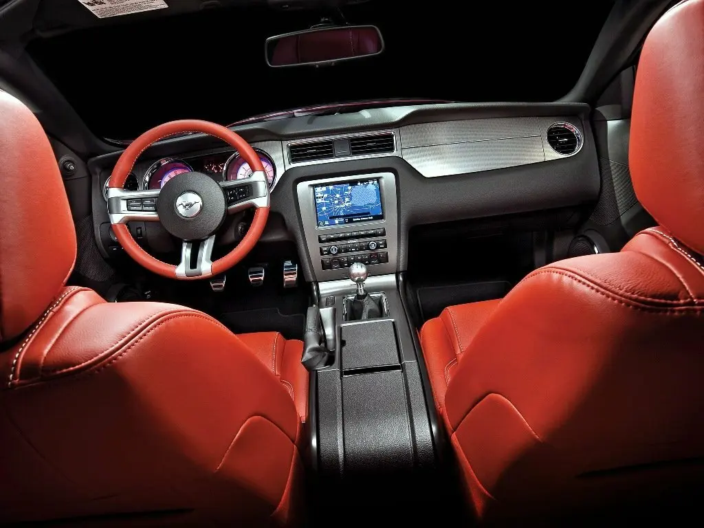 Ford Mustang V Рестайлинг Купе — photo 5