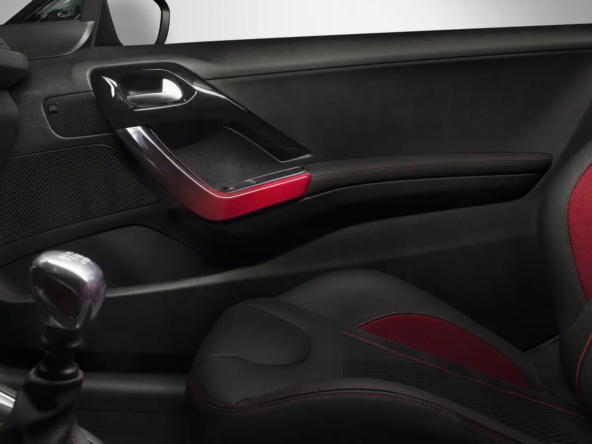 Peugeot 208 GTi I Хэтчбек 3 дв. — сүрөт 9