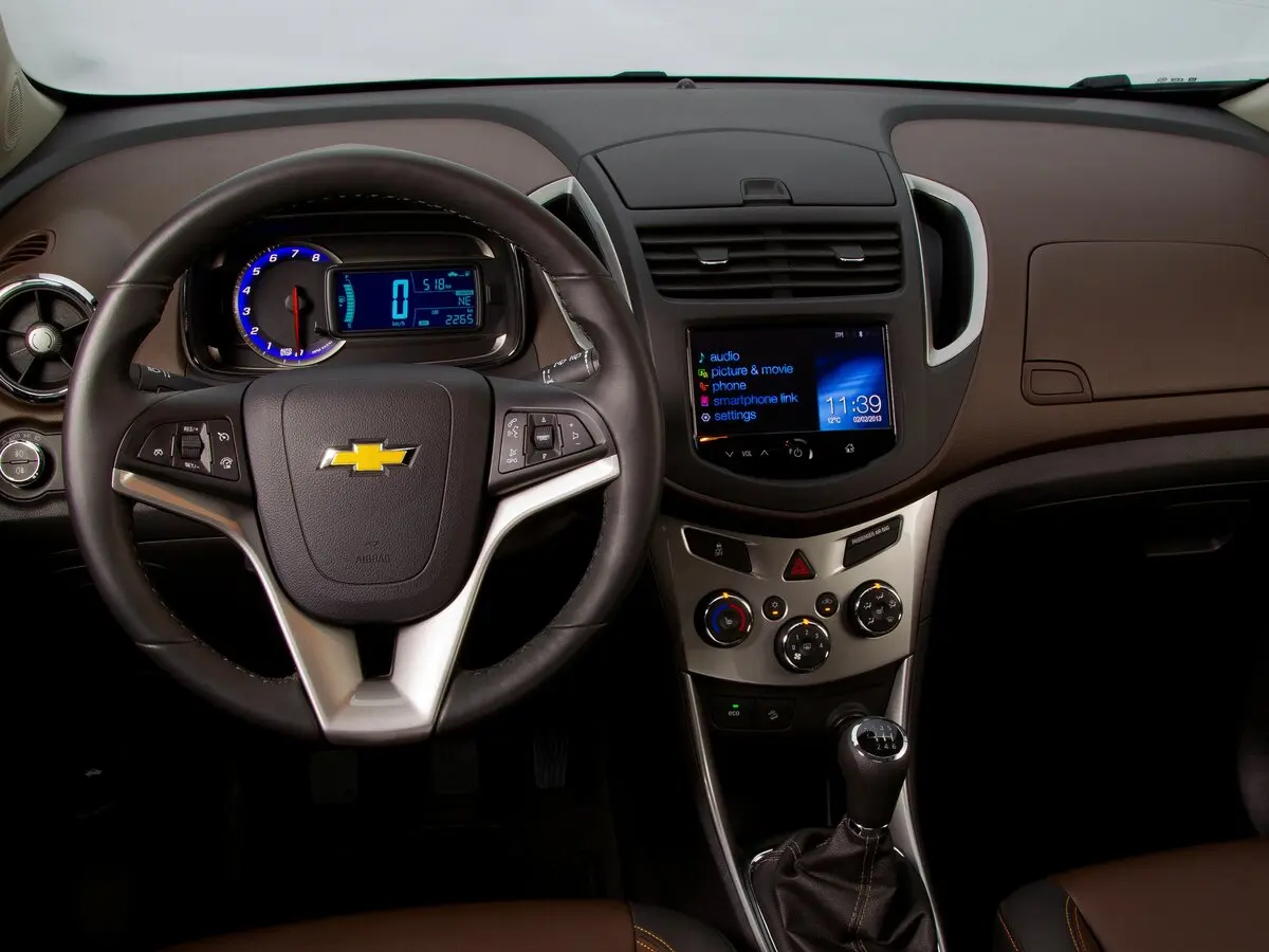 Chevrolet Tracker III Внедорожник 5 дв. — сүрөт 6
