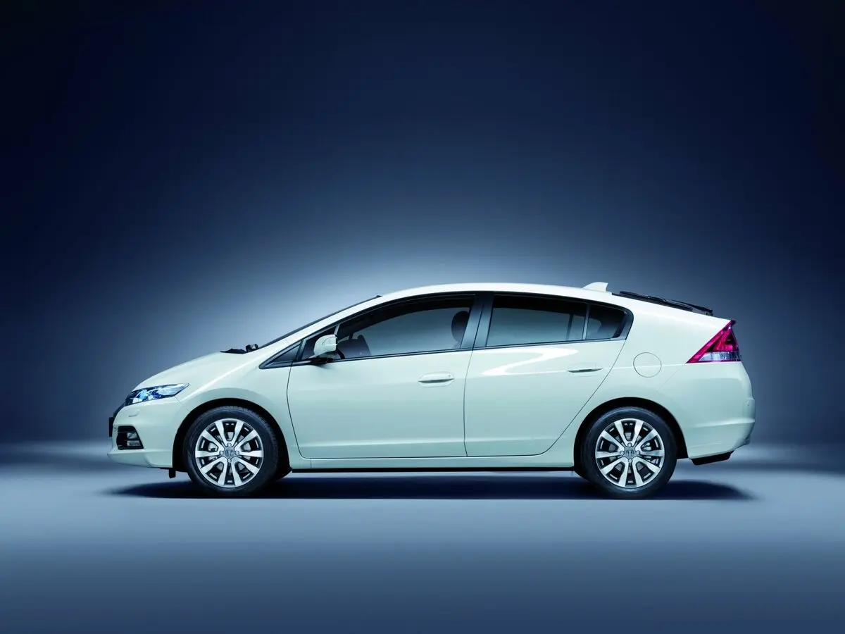 Honda Insight II Рестайлинг Хэтчбек 5 дв. — photo 2