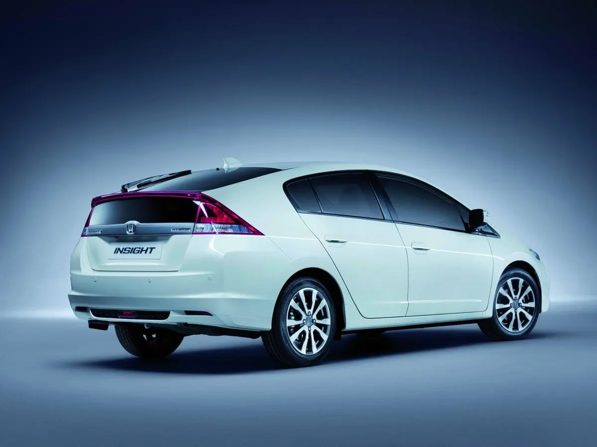 Honda Insight II Рестайлинг Хэтчбек 5 дв. — photo 5