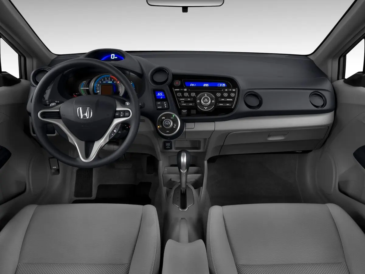 Honda Insight II Рестайлинг Хэтчбек 5 дв. — photo 6
