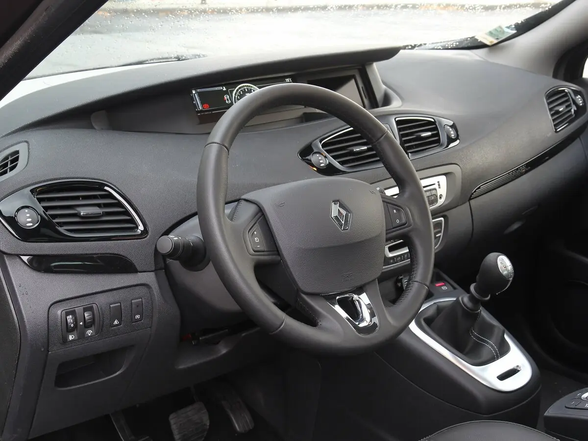 Renault Scenic III Рестайлинг 2 Компактвэн — photo 7