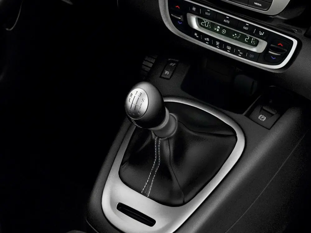 Renault Scenic III Рестайлинг 2 Компактвэн — photo 12