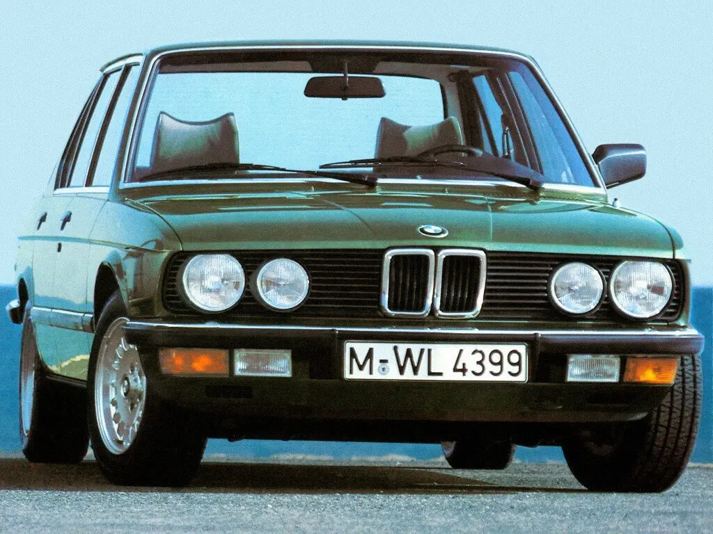 BMW 5 серии II (E28) Седан — фото 3