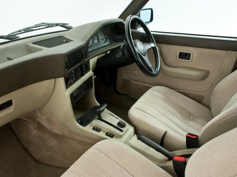 BMW 5 серии II (E28) Седан — фото 6