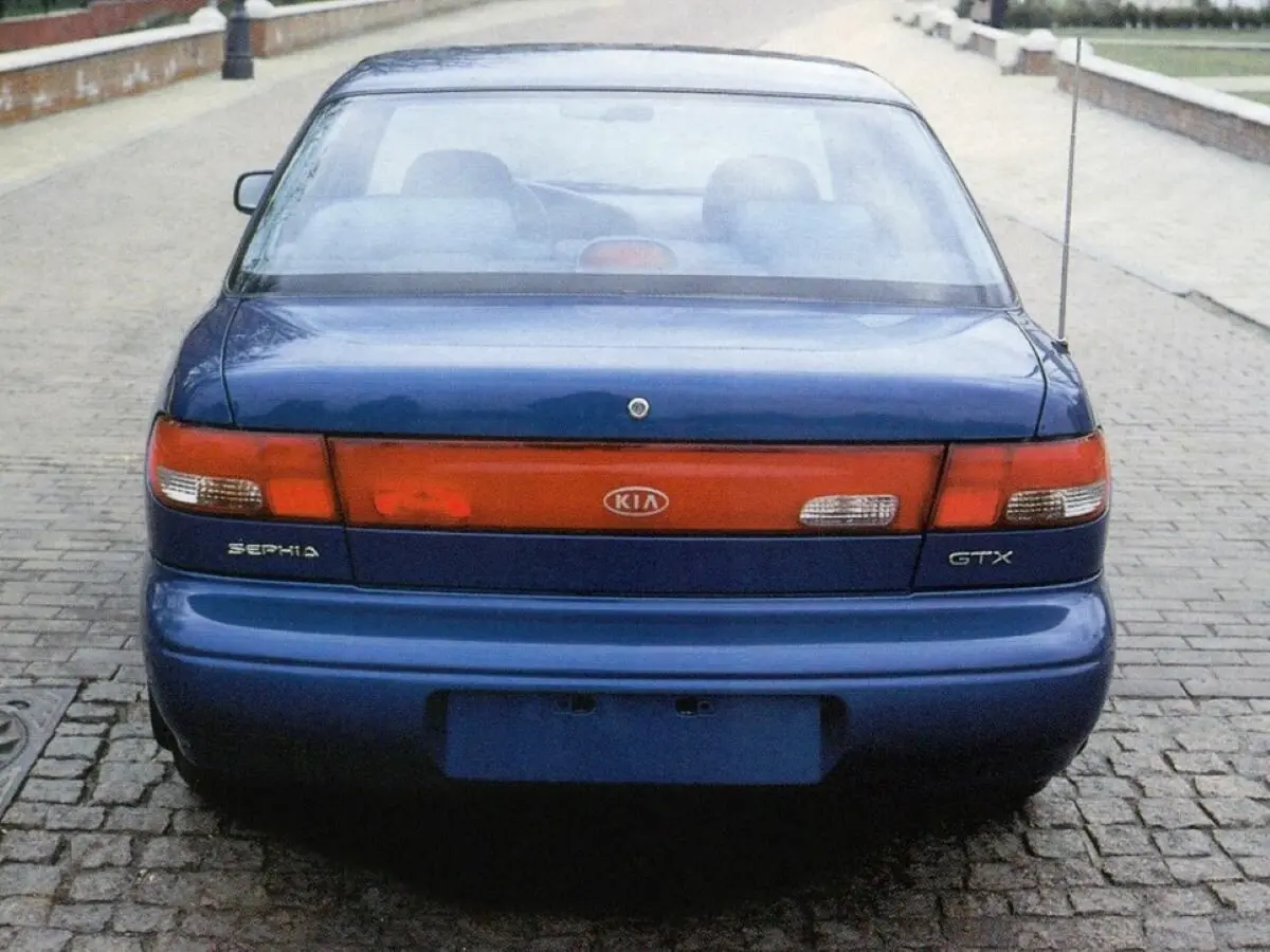 Kia Sephia I Рестайлинг Седан — photo 4