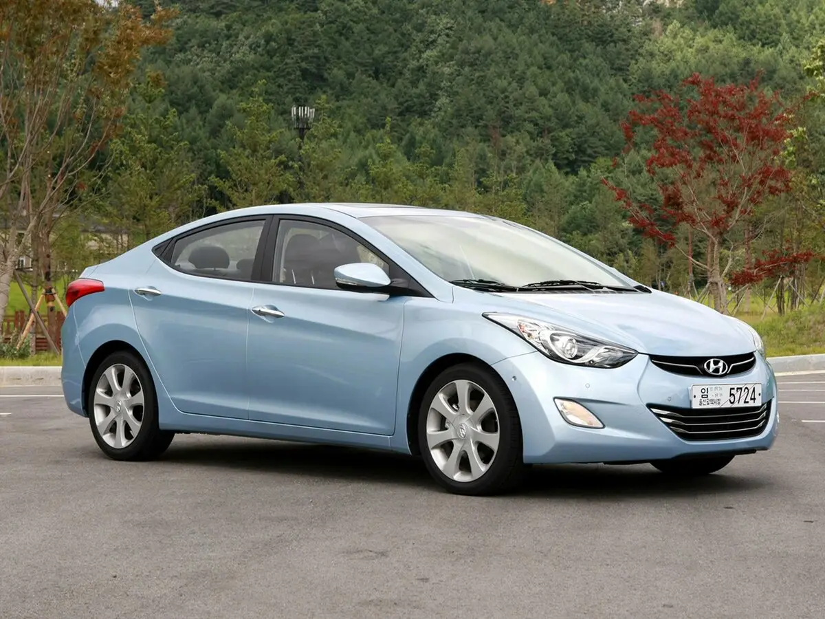 Hyundai Avante V Седан