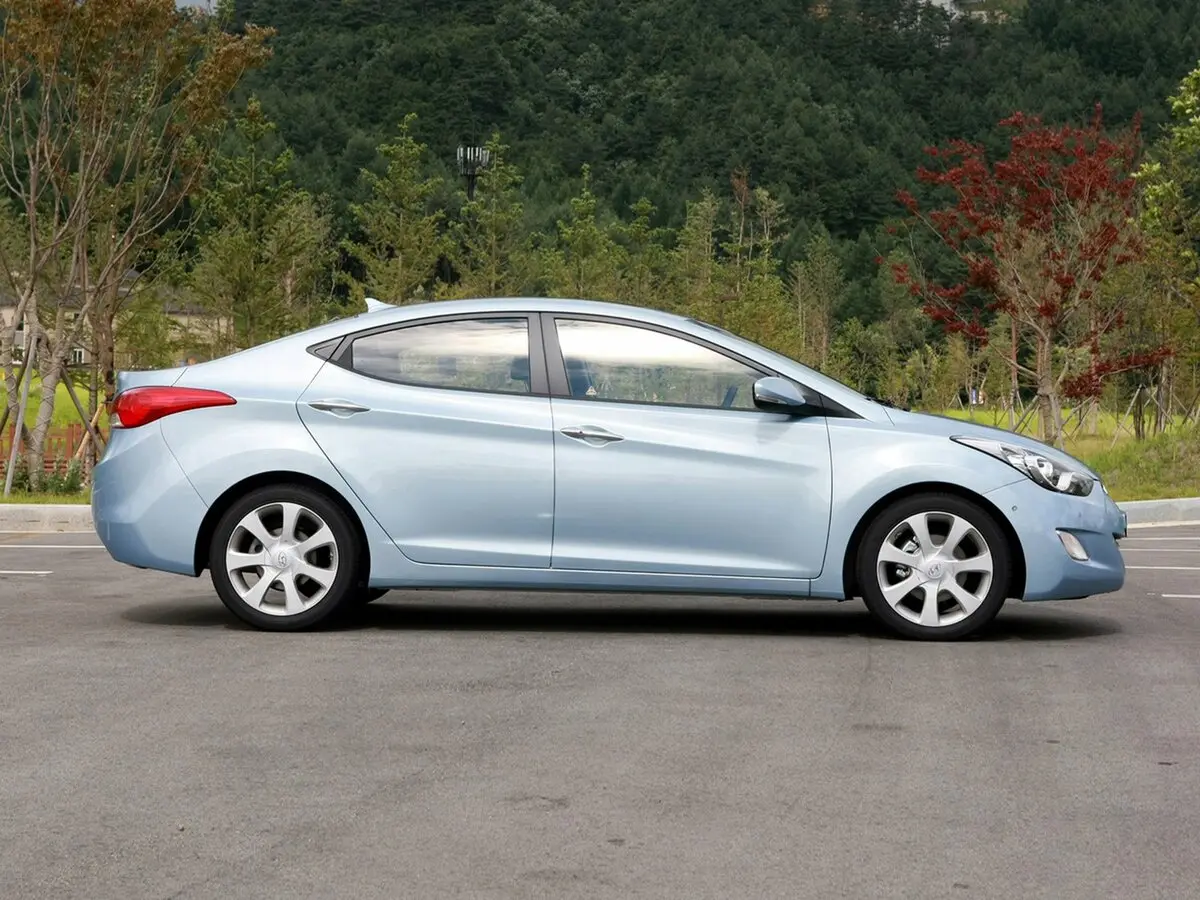 Hyundai Avante V Седан — сүрөт 2