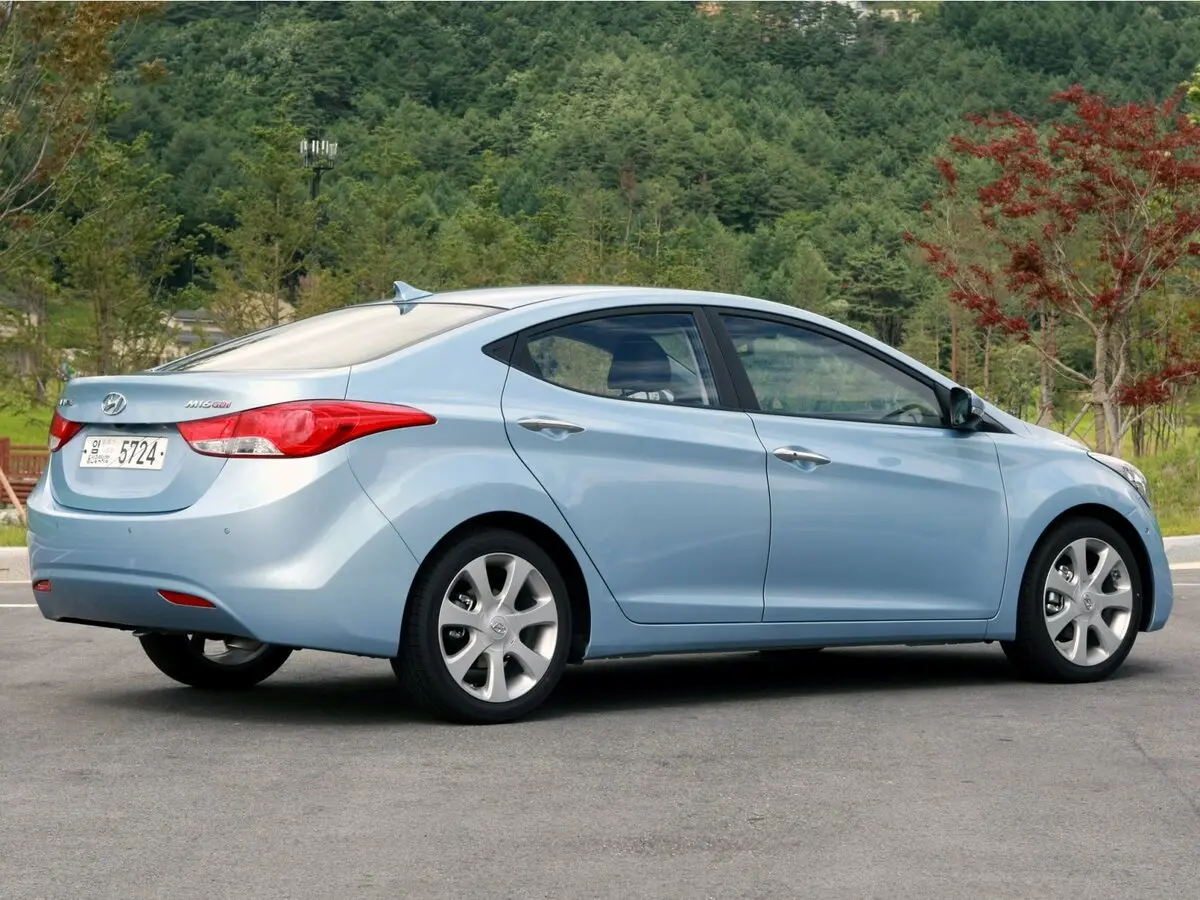 Hyundai Avante V Седан — сүрөт 5