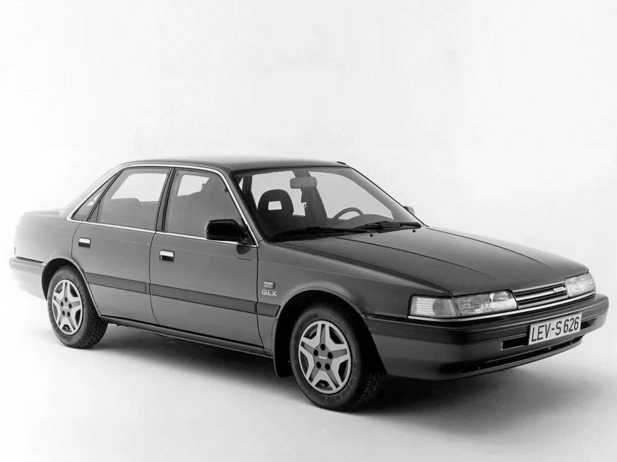 Mazda 626 III (GD) Седан