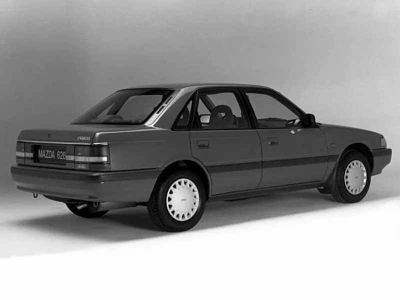 Mazda 626 III (GD) Седан — фото 4