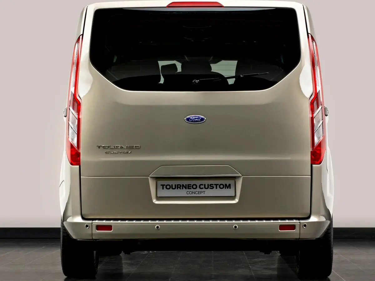 Ford Tourneo Custom I Минивэн SWB — photo 4