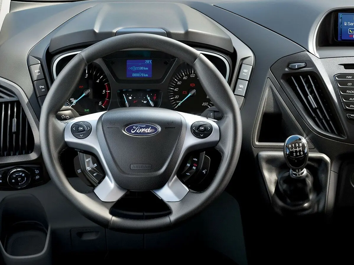 Ford Tourneo Custom I Минивэн SWB — photo 9