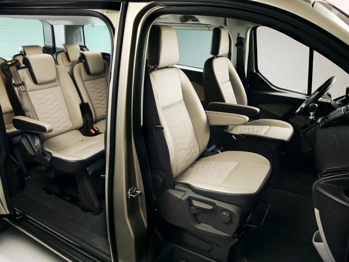 Ford Tourneo Custom I Минивэн SWB — photo 10