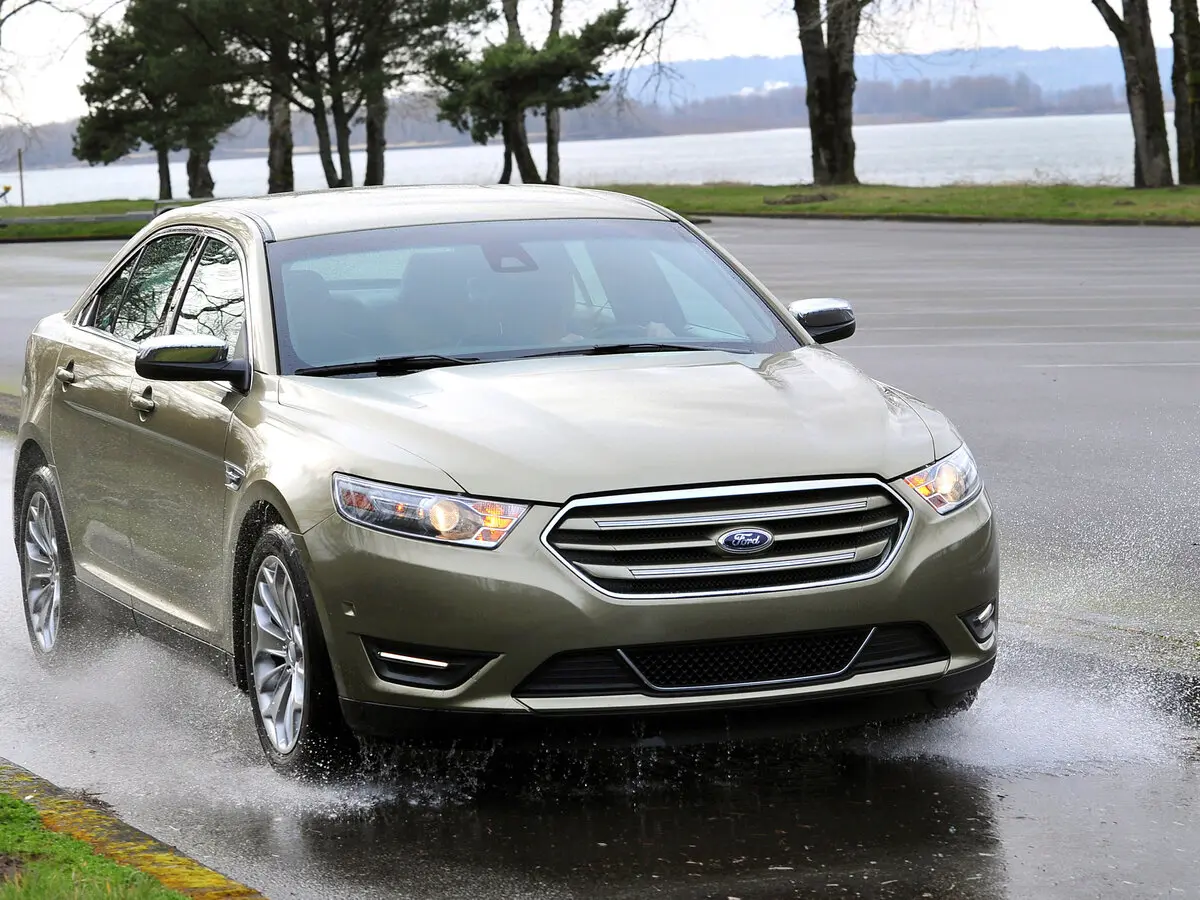 Ford Taurus VI Рестайлинг Седан — сүрөт 3