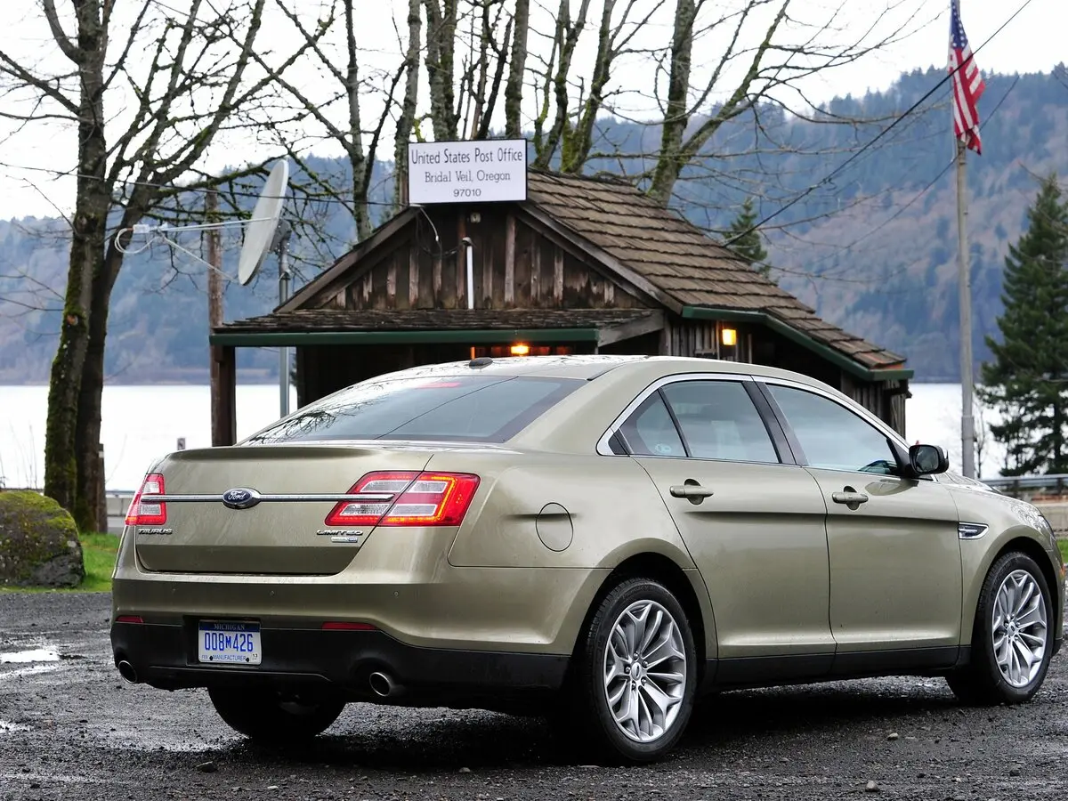 Ford Taurus VI Рестайлинг Седан — сүрөт 5