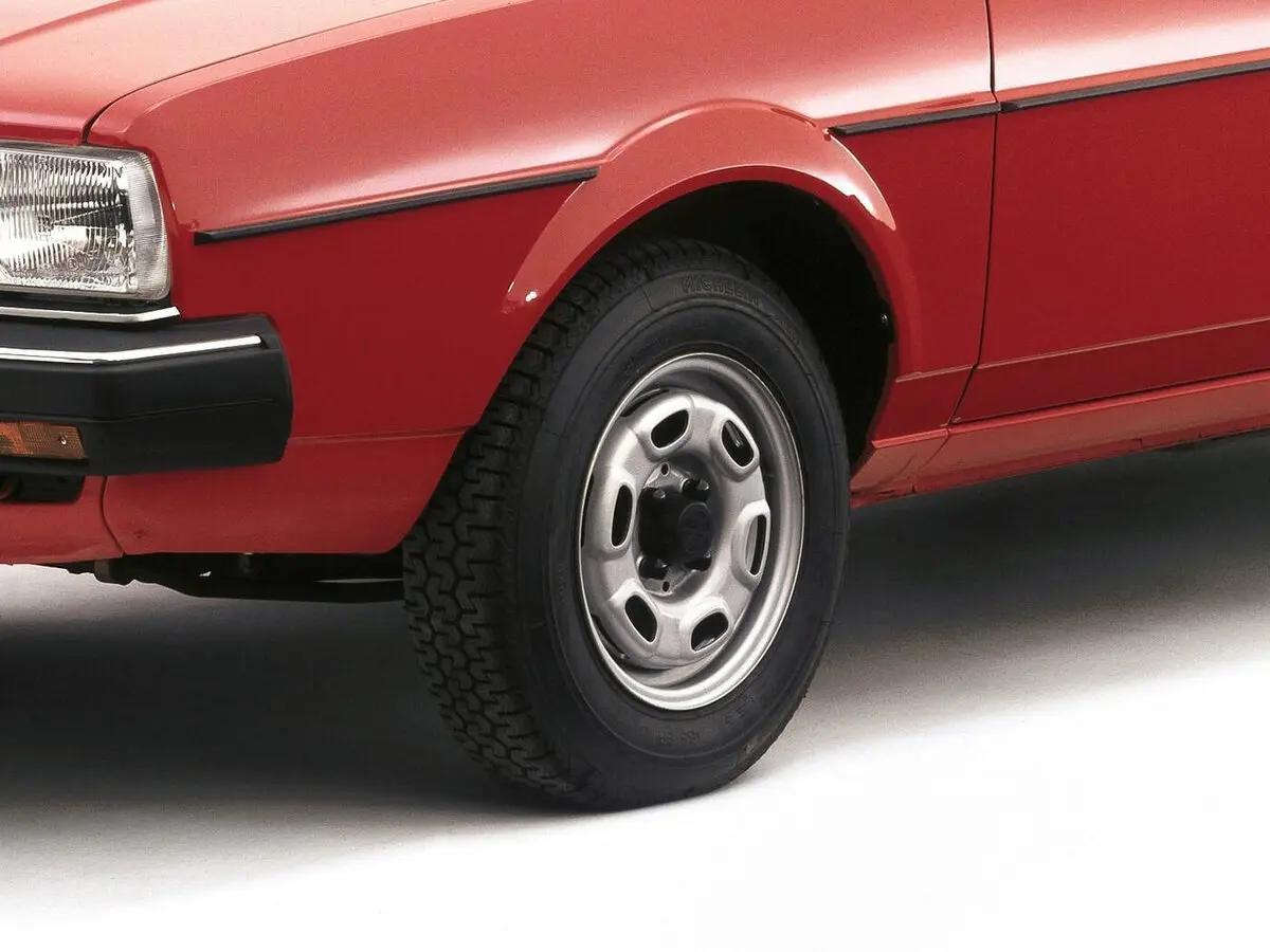 Volkswagen Passat B2 Универсал 5 дв. — фото 9