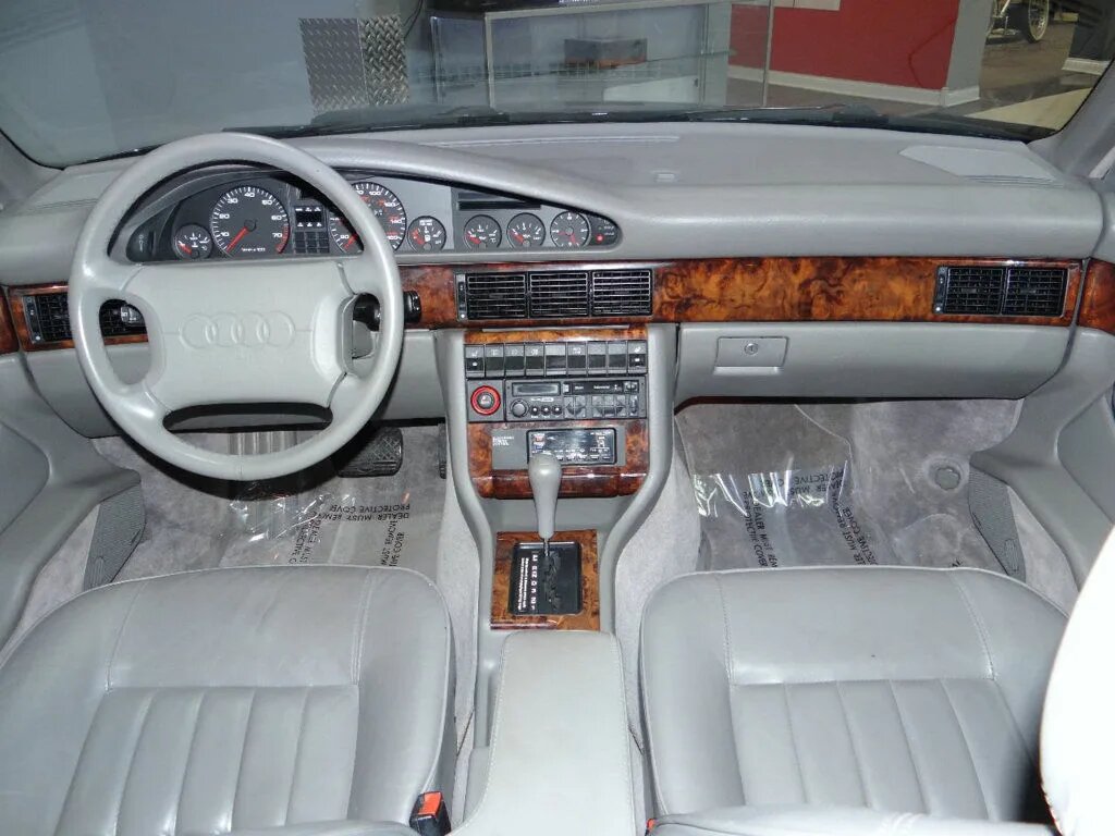 Audi V8 1988 – 1994 Седан