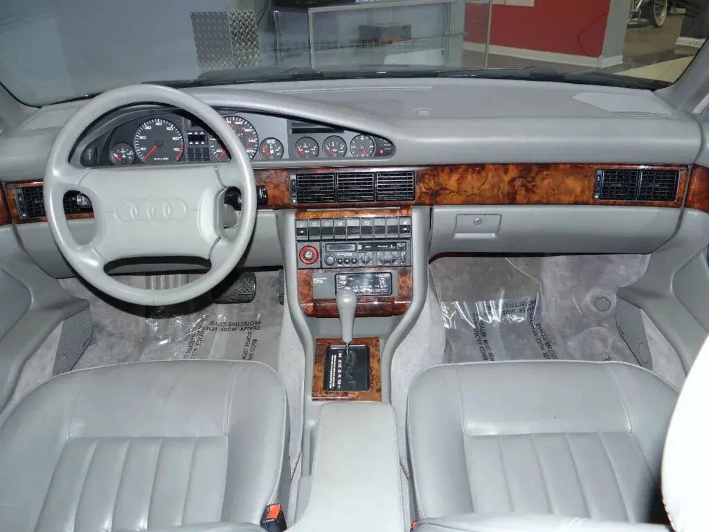 Audi V8 1988 – 1994 Седан — сүрөт 6