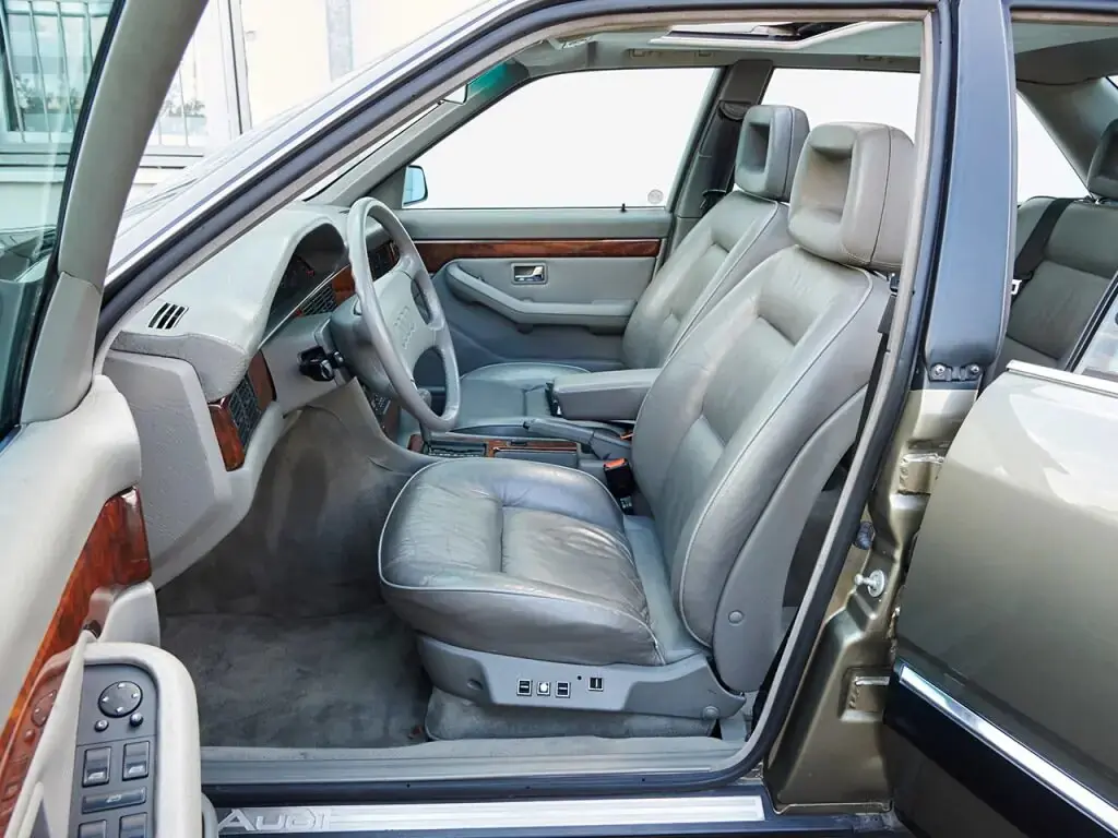 Audi V8 1988 – 1994 Седан — сүрөт 8