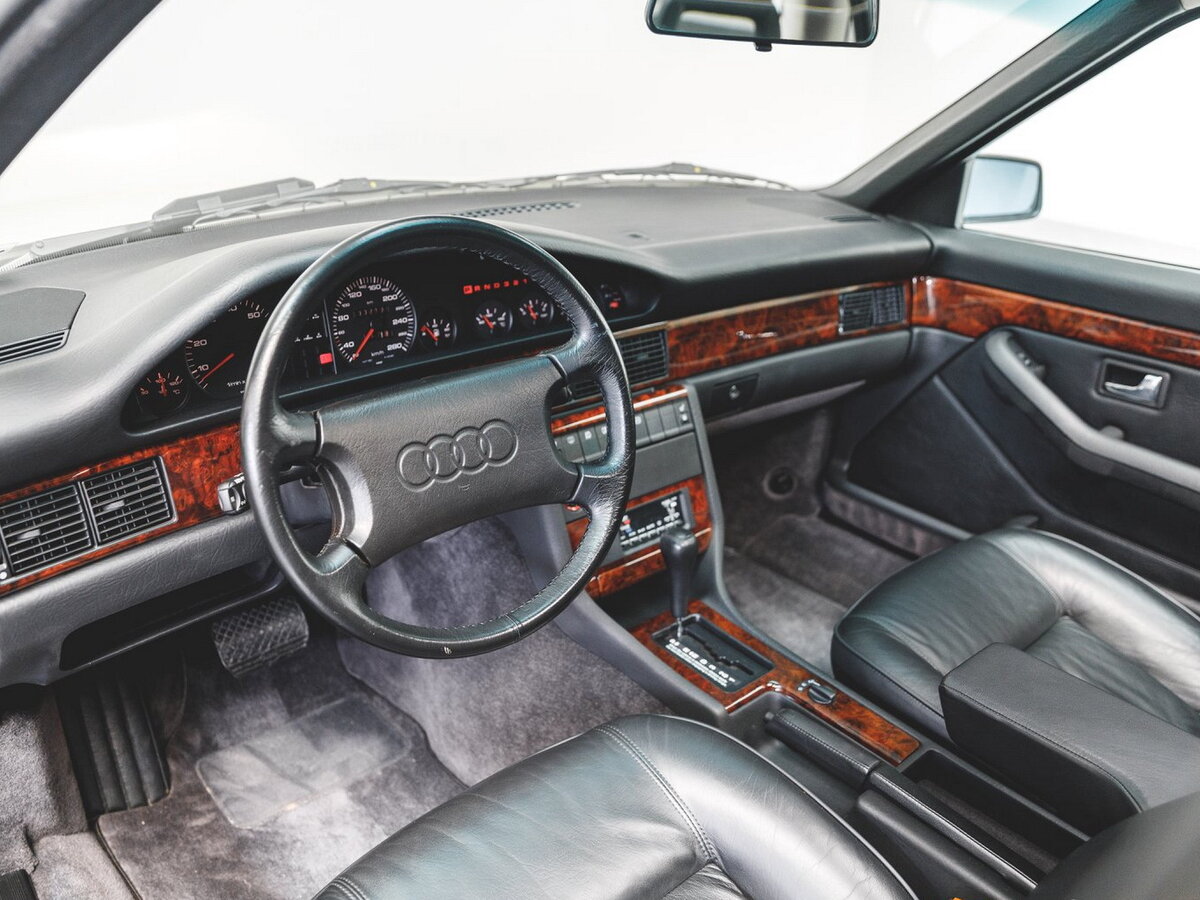 Audi V8 1988 – 1994 Седан Long