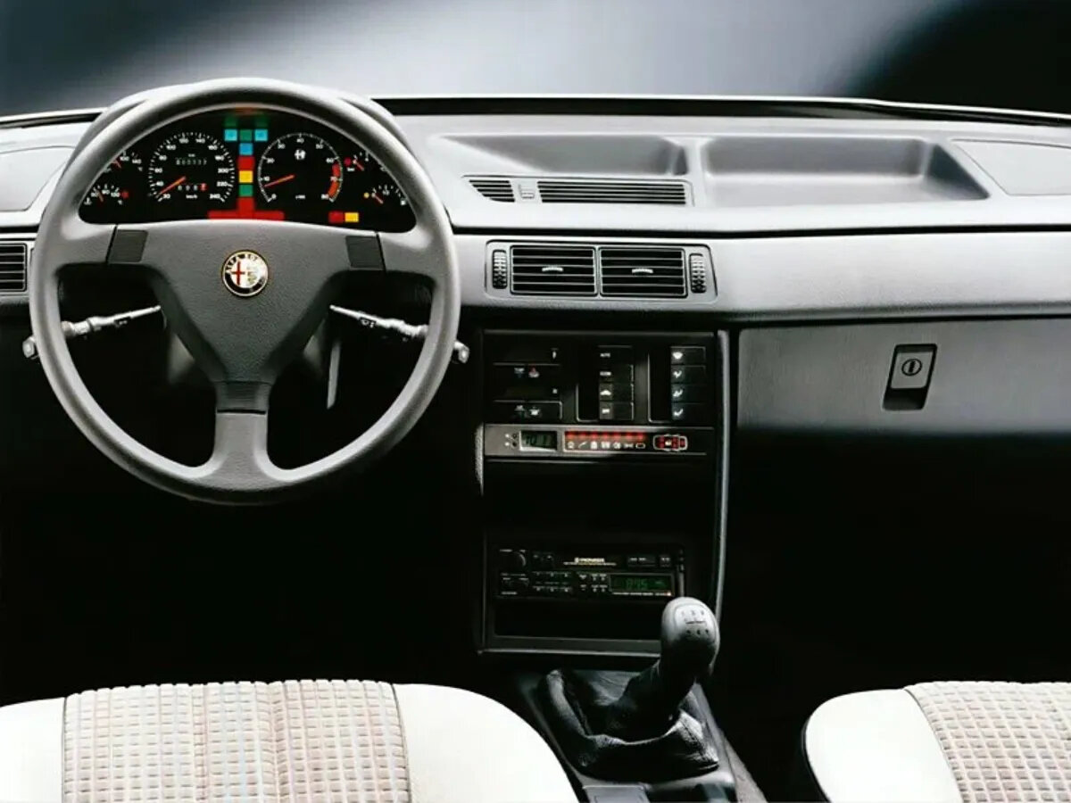 Alfa Romeo 155 I Седан — фото 7