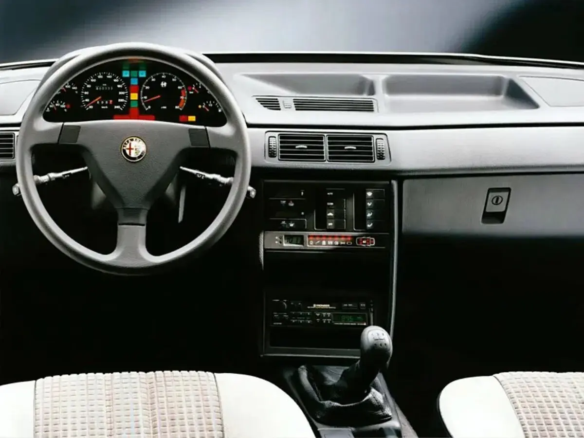 Alfa Romeo 155 I Седан — photo 6