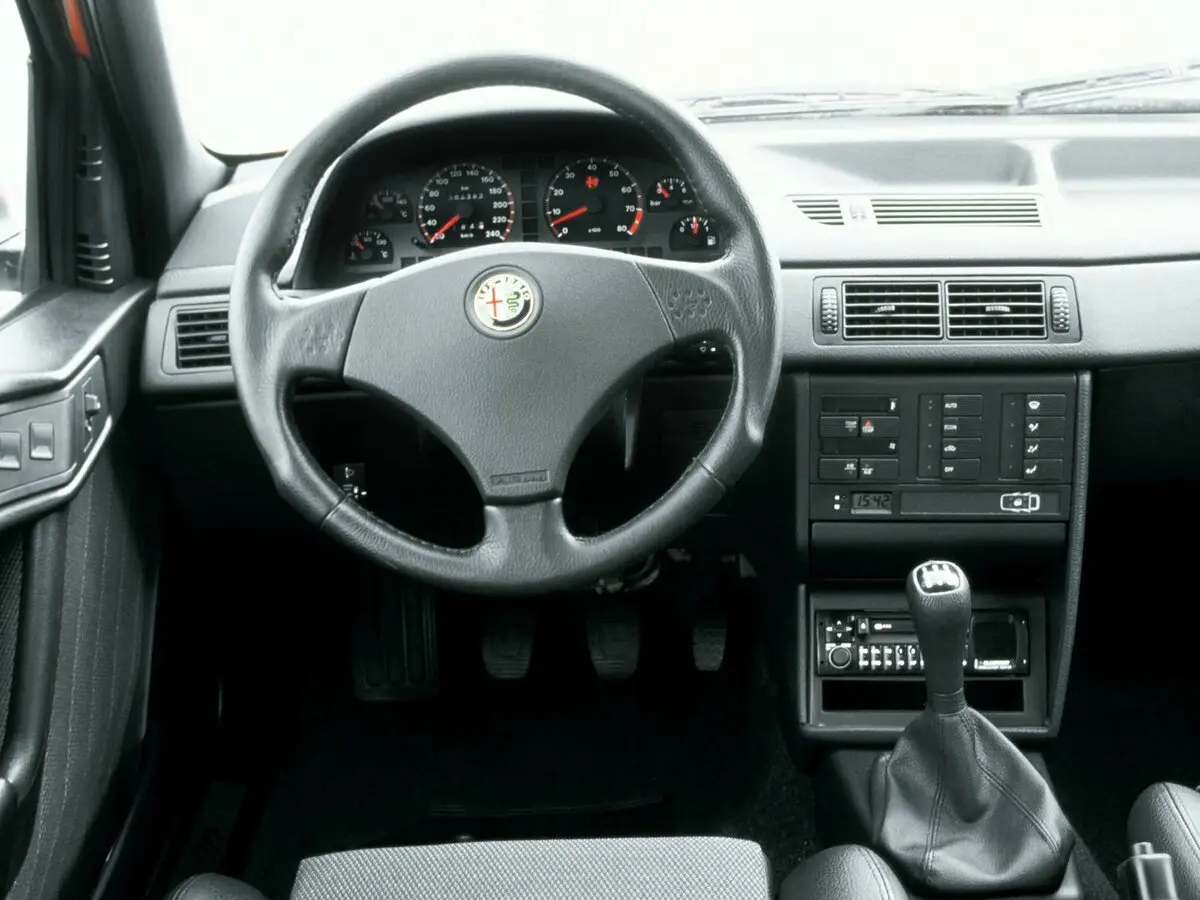 Alfa Romeo 155 I Рестайлинг Седан — сүрөт 5
