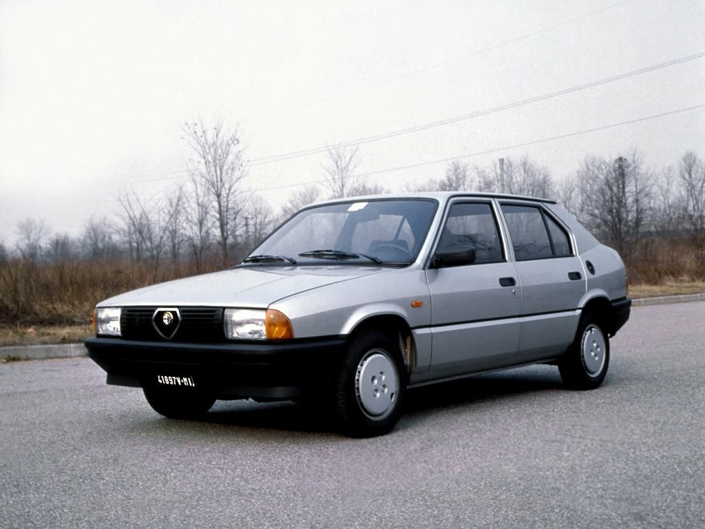 Alfa Romeo 33 I Седан