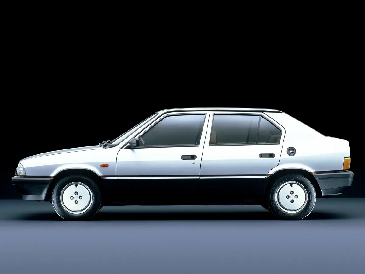 Alfa Romeo 33 I Седан — сүрөт 2