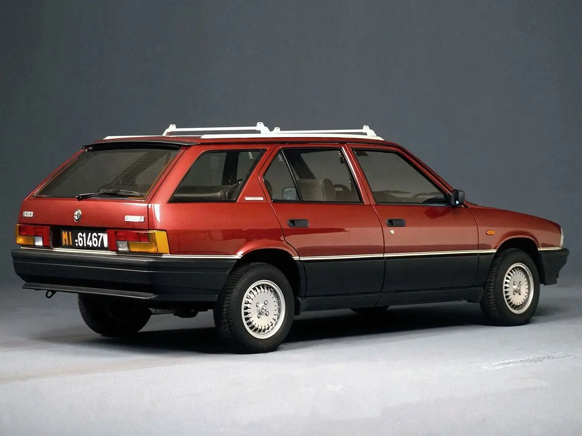 Alfa Romeo 33 I Универсал 5 дв. — photo 6