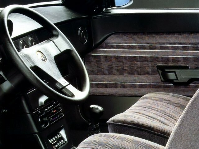 Alfa Romeo 33 I Рестайлинг Седан