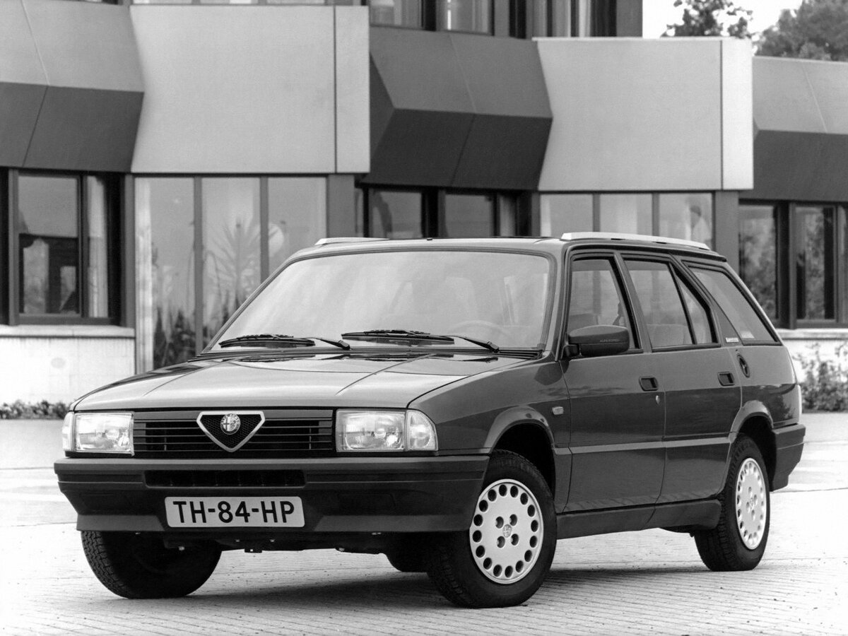Alfa Romeo 33 I Рестайлинг Универсал 5 дв.