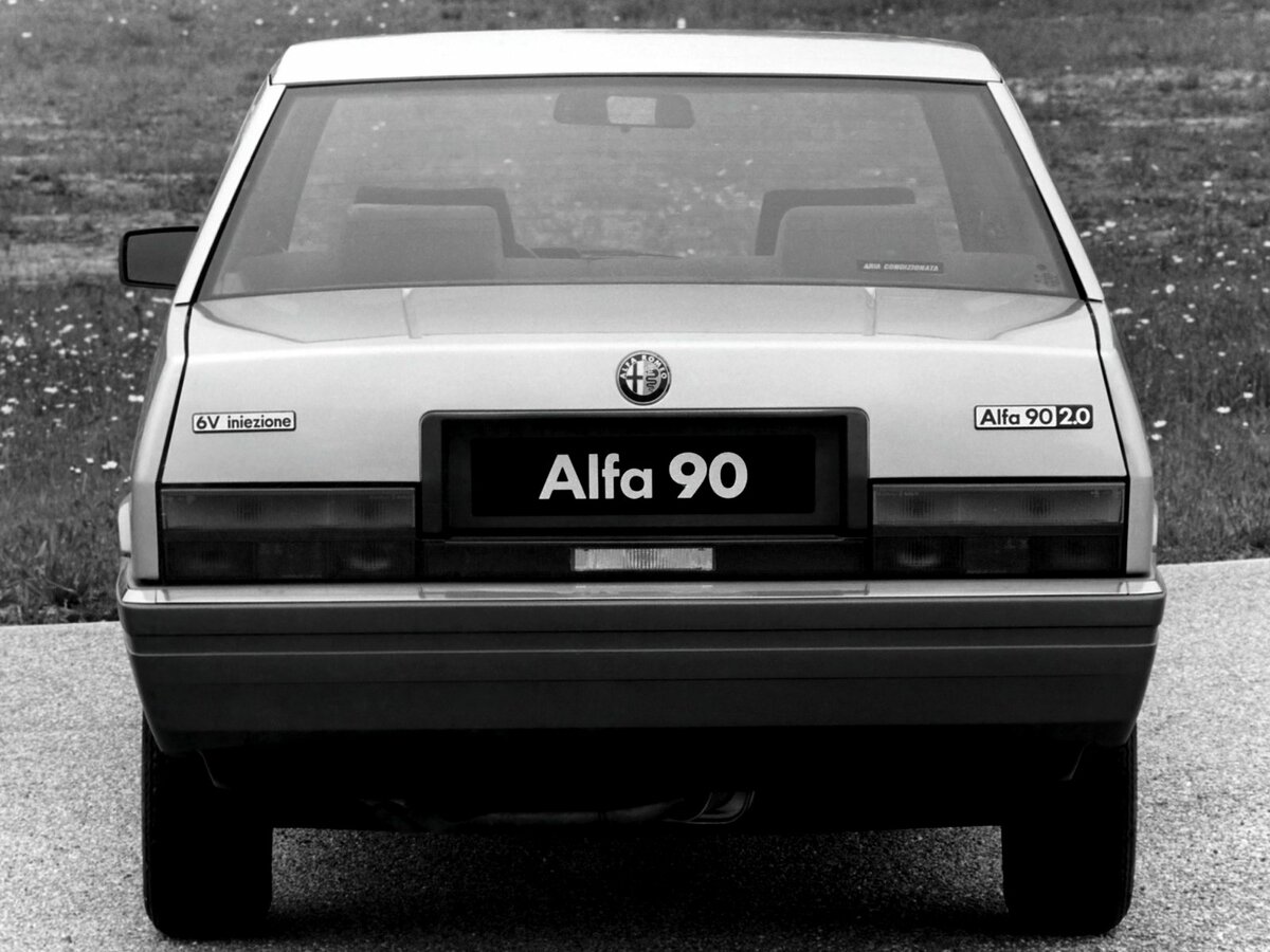 Alfa Romeo 90 1984 – 1987 Седан — фото 3
