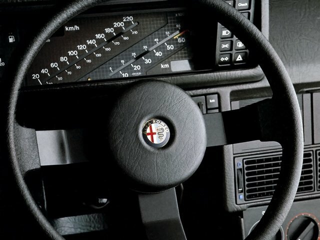 Alfa Romeo 90 1984 – 1987 Седан
