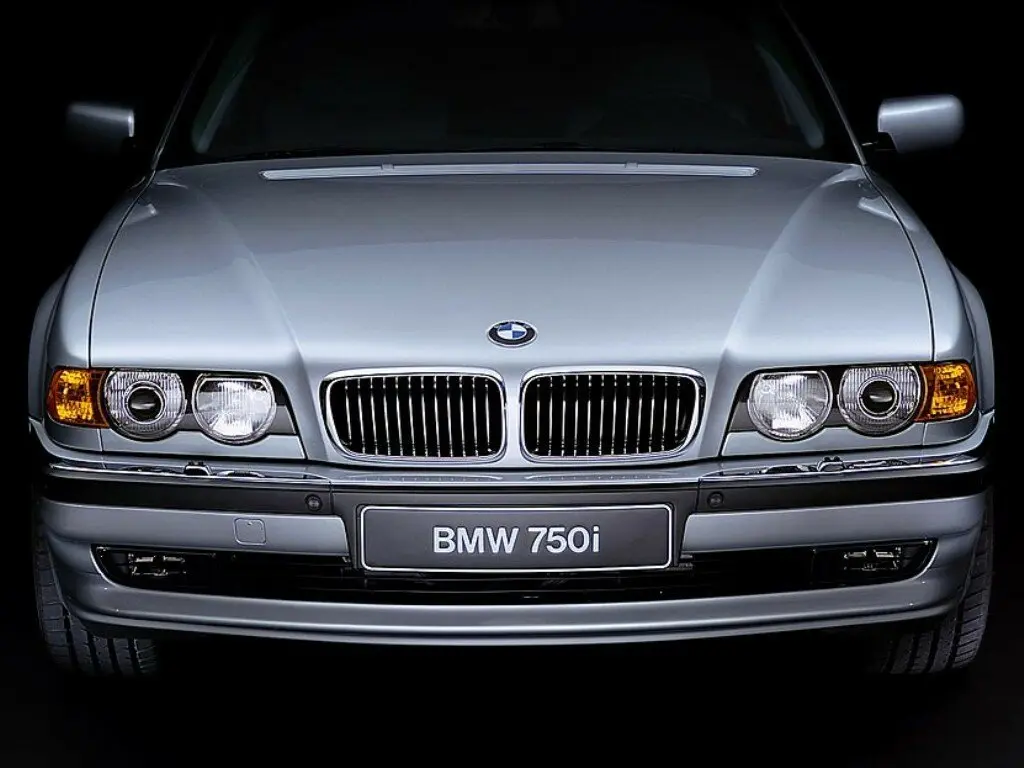 BMW 7 серии III (E38) Рестайлинг Седан — сүрөт 3