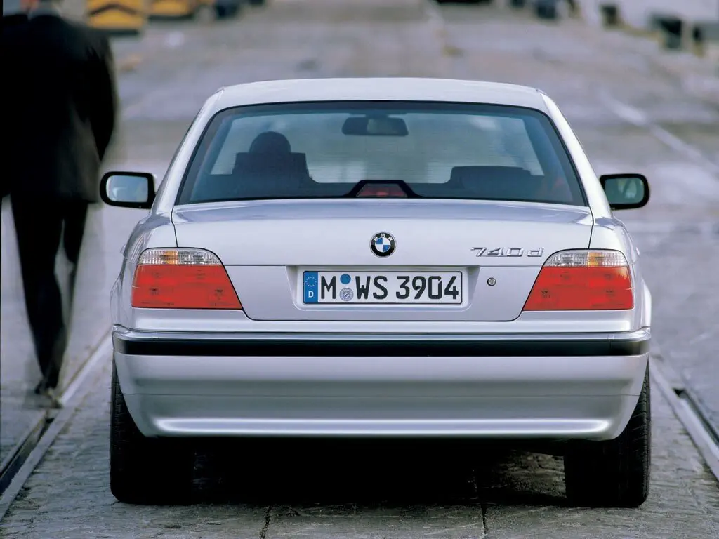 BMW 7 серии III (E38) Рестайлинг Седан — сүрөт 4
